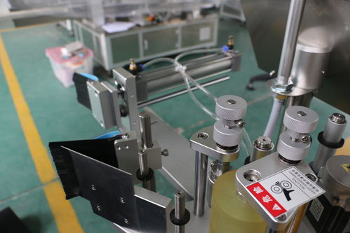 簡易平側(cè)面不干膠貼標機 伺服引擎60型