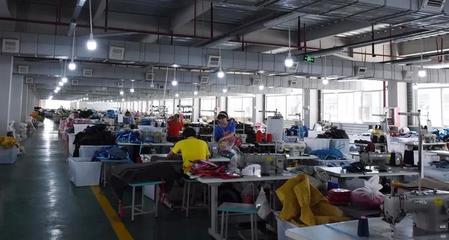 華帥箱包:訂單生產 遠銷國外